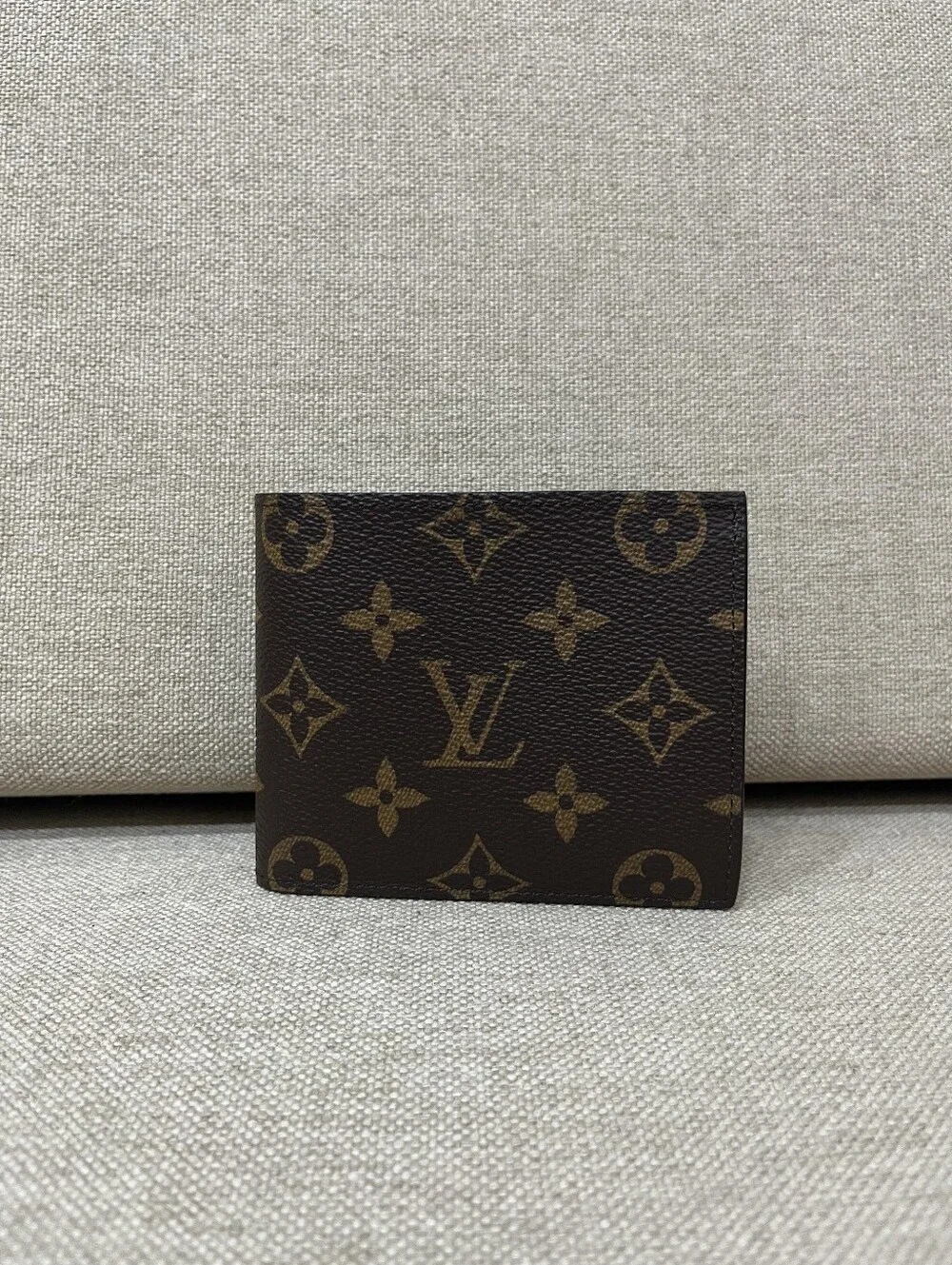 Louis Vuitton Tan/Brown Leather Money Clip Wallet